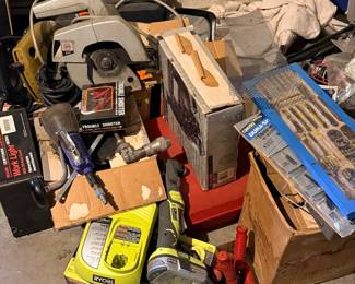 Ryobi, Skilsaw, tap & die set and assorted workshop tools