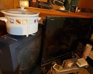 Christmas decor, Toshiba TV, stoneware & household items
