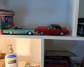 Vintage Ford model cars & collectibles