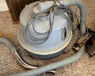Canister vacuum with hose & attachments