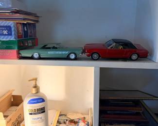 Vintage 1960s Ford model cars & household collectibles