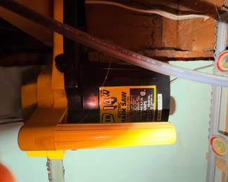 WEN electric chainsaw - workshop equipment