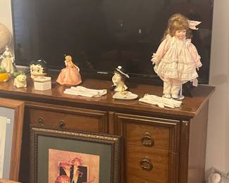 Dresser and dolls
