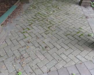 Unilock Brick Pavers, Herringbone, 10 x 60 ft, $900.00