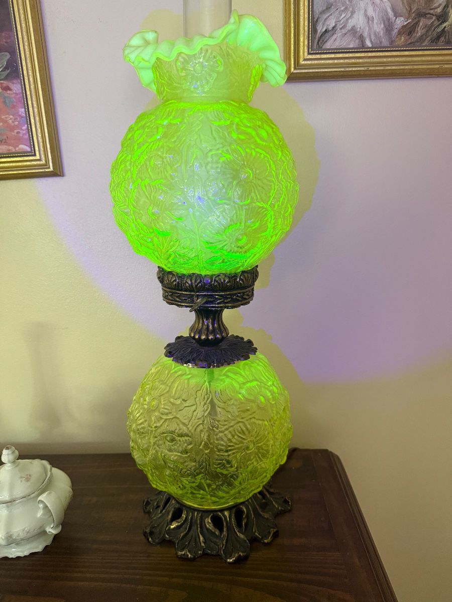 Uranium Glass Gone With The Wind Lamp