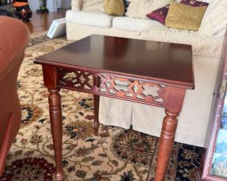 Mahogany top square side table w/intricate Chinese chippendale-style pierced fretwork apron