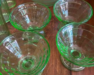 Vtg green uranium sherbet glass 