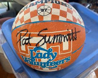 Pat Summitt signed basketball ball