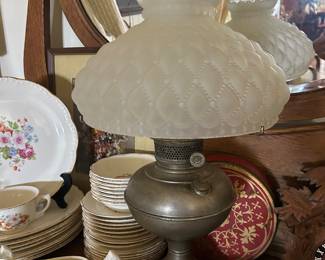 very nice oil lamp