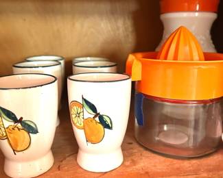 vintage juice glasses, vintage juicer 