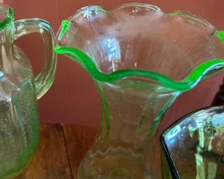 Vtg Green Uranium Trumpet vase