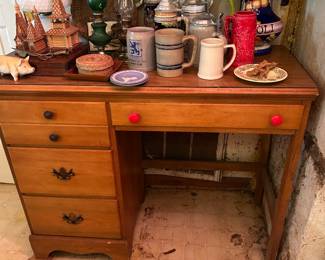 desk 