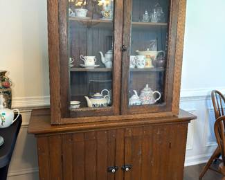 Primitive style cabinet