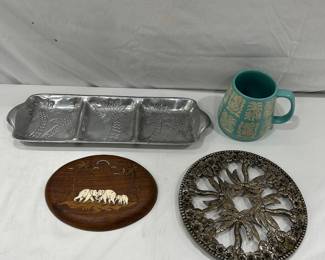 Tropical island themed decor and dish ware