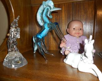 Figurines