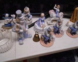 more Figurines