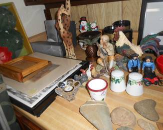 Figurines
