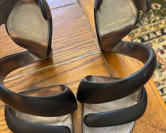 #138 - $150 - Shoes Julian Hakes Sandals black SIZE 39