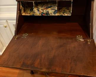 #17 - $200 - Secretary desk with 1 drawer 26wx15dx37t