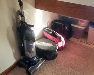 Vacuum cleaner; luggage