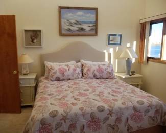 King bed; nightstands; table lamps