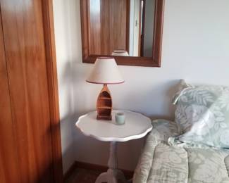 Accent table; table lamp