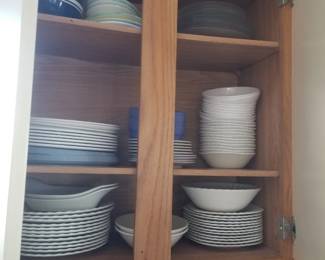 Dishware & dinnerware