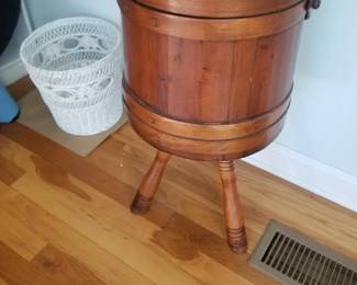 Shaker-style sewing stand