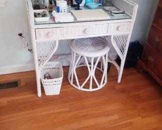 Wicker dressing table & stool