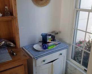 1-drawer cupboard