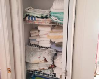 Towels & bed linens