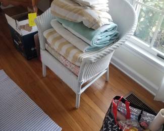 Wicker accent chair