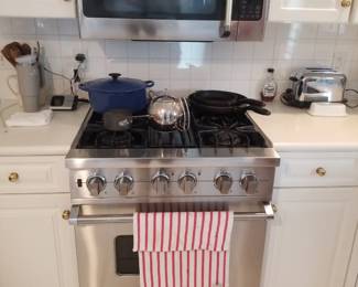 GE microwave oven; 36: Viking range