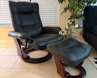Zero Gravity Chair w/ ottoman
