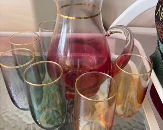 Blendo beverage and pitcher set