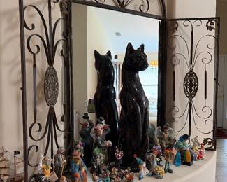 Large cat statue 