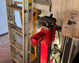 electric log splitter, ladder