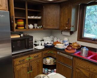 Vintage MidCentury Estate Kitchen Collection sixth image