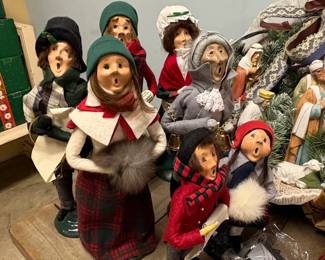 Byers Choice Carolers Collection