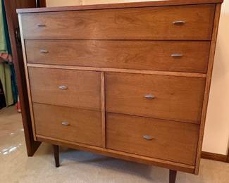 Dixie Furniture MidCentury Modern Dresser