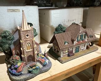 Hawthorne Village Thomas Kinkade Lamplight Village Collection third image