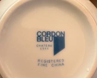 Cordon Bleu Chateau Fine China Set second image