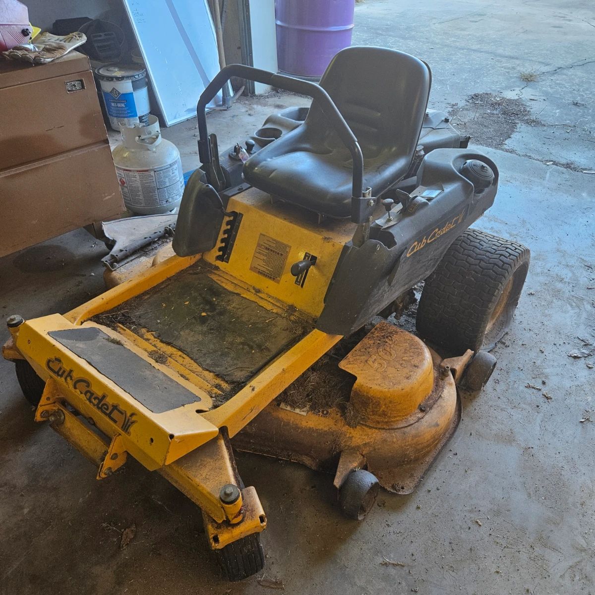 Club Cadet 0 Turn mower (Doesn't start)