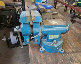 Bench Vise
