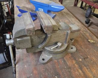 Bench Vice