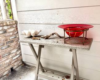 Outdoors entry table