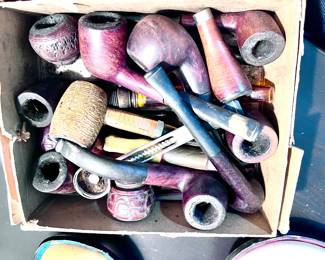 Large selection of Vintage smoking pipes
