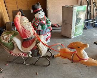 Blow mold sleigh