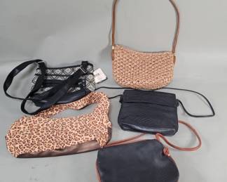 611 Lot 536 Group of fabric and faux leather designer style