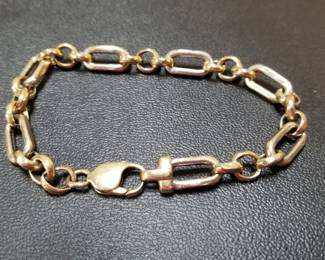 057 Lot 173 14k gold paperclip style link bracelet
